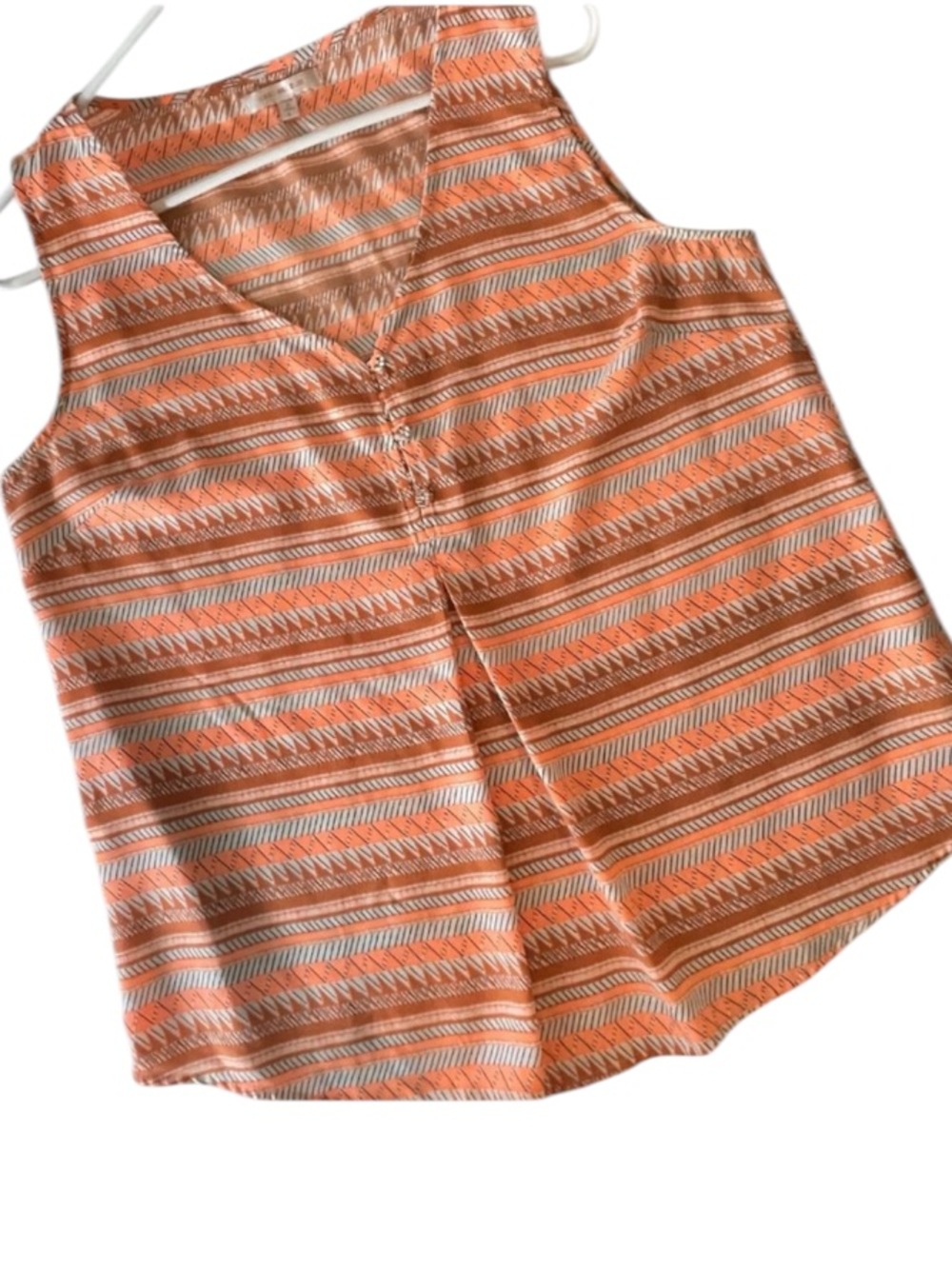 Skies are Blue Sleeveless Geometric Pattern Blouse